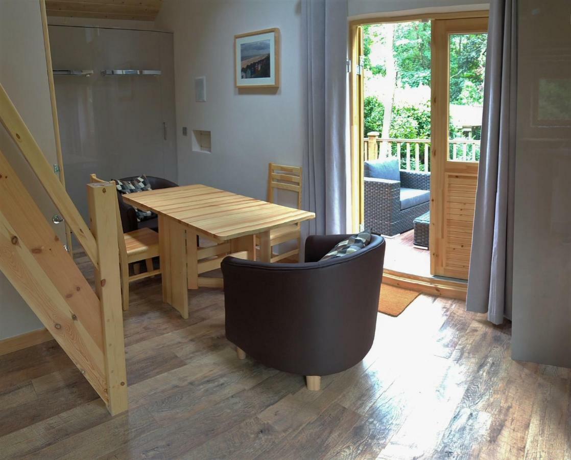 Alum Chine Log Cabin Villa บอร์นมัธ ภายนอก รูปภาพ