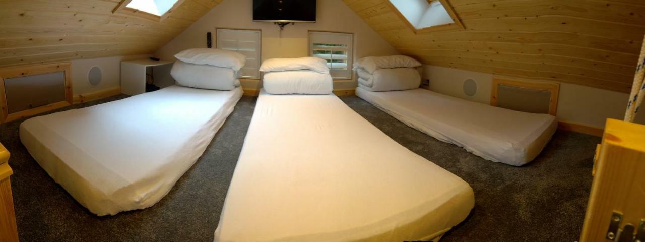 Alum Chine Log Cabin Villa บอร์นมัธ ภายนอก รูปภาพ